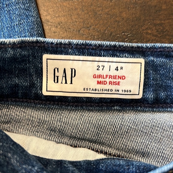 Women’s Gap girlfriend mid rise ankle jeans - Picture 2 of 4